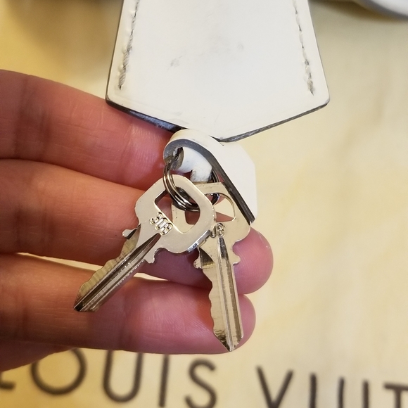 Authentic Louis Vuitton Epi Leather Bowling Montaigne PM Bag Shoulder Satchel - Picture 7 of 12